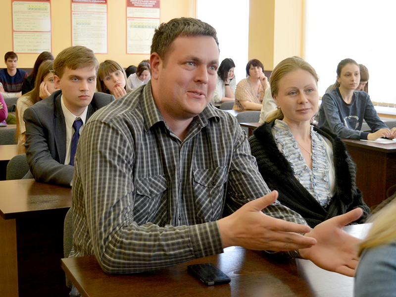 Муниципальная власть в шаговой доступности: встреча студентов с Главой города Д.З. Фельдманом